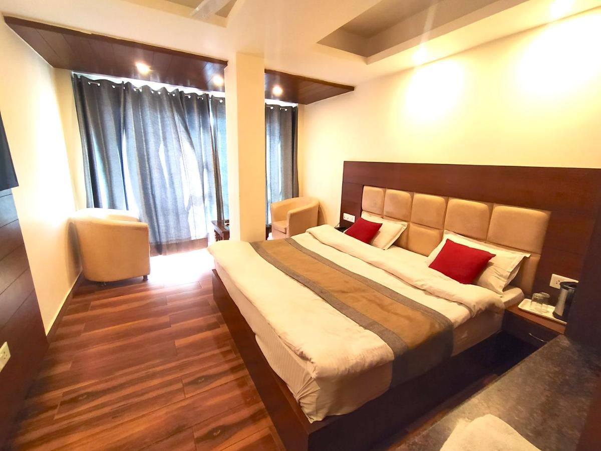 Hotel Samrat, Mussoorie Ngoại thất bức ảnh