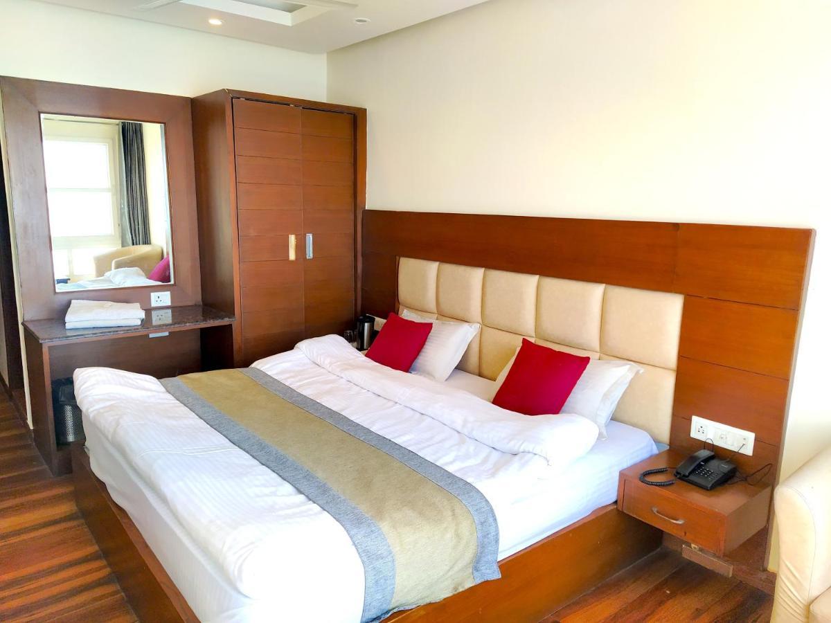 Hotel Samrat, Mussoorie Ngoại thất bức ảnh