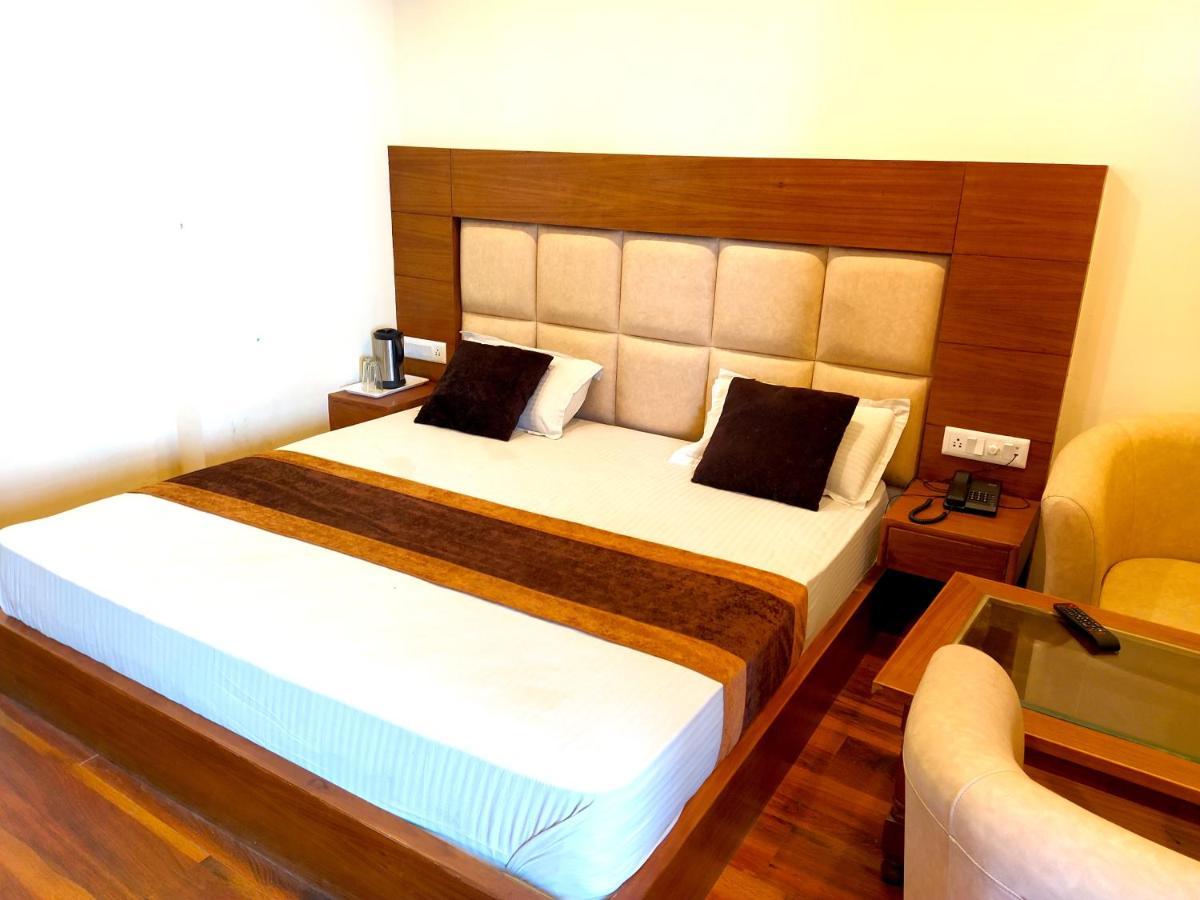 Hotel Samrat, Mussoorie Ngoại thất bức ảnh