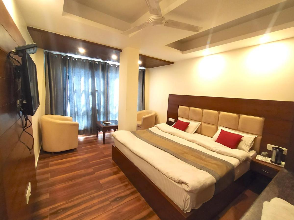 Hotel Samrat, Mussoorie Ngoại thất bức ảnh